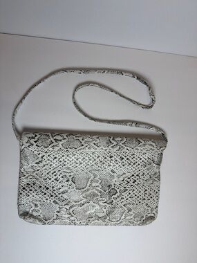 Snake Print Envelope Clutch Crossbody Bag White Black Faux Leather